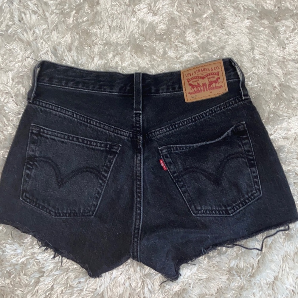 super cute black levi jean shorts!! size 0